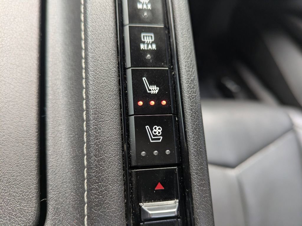 Used 2023 Chevrolet Corvette Stingray Preferred Conv w/ 2LT image 22