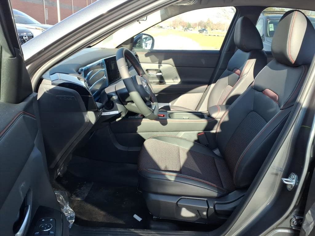 New 2026 Nissan Kicks SR image 26