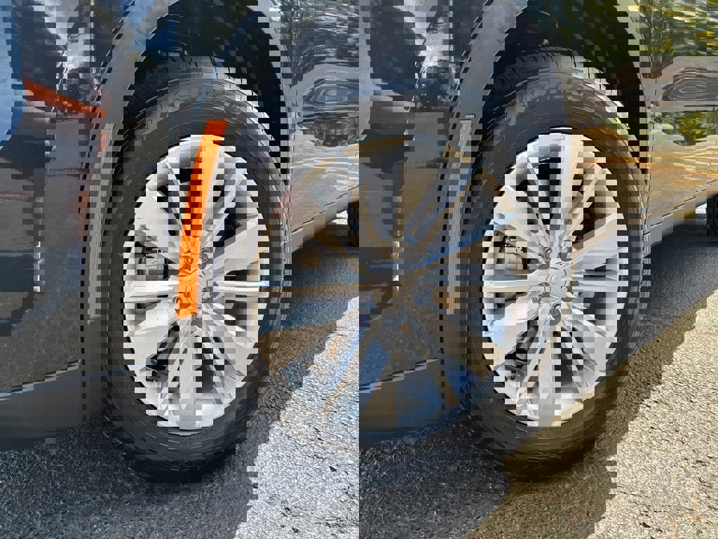 New 2025 Mitsubishi Outlander ES image 2