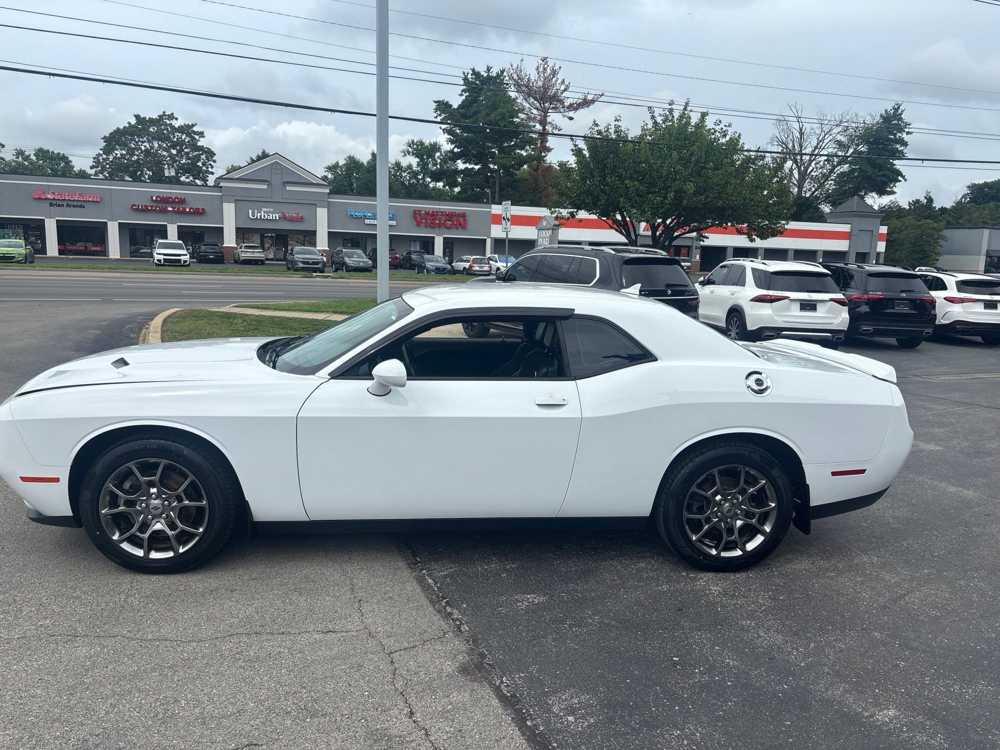 Used 2017 Dodge Challenger GT w/ GT Interior Package AWD/4WD image 8