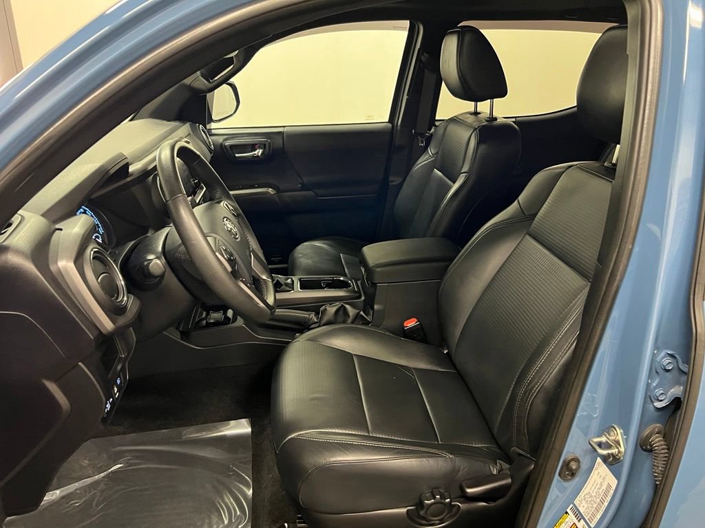 Used 2019 Toyota Tacoma TRD Sport AWD/4WD image 28