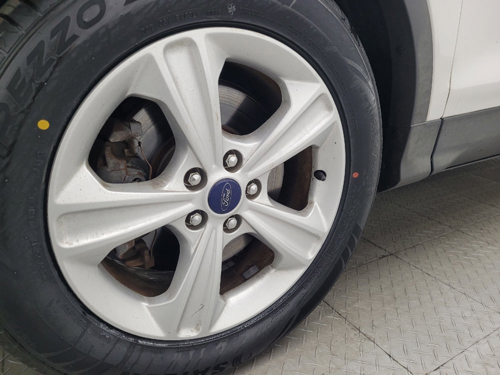 Used 2015 Ford Escape SE image 31