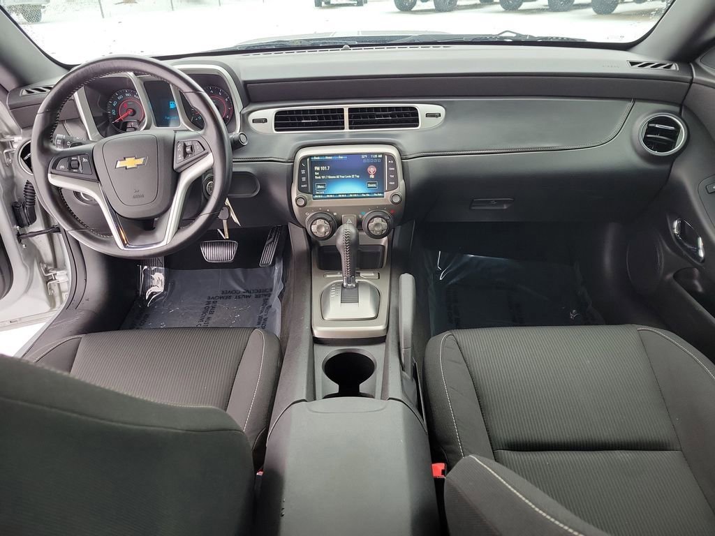Used 2015 Chevrolet Camaro LT w/ 1LT Preferred Package RWD image 8