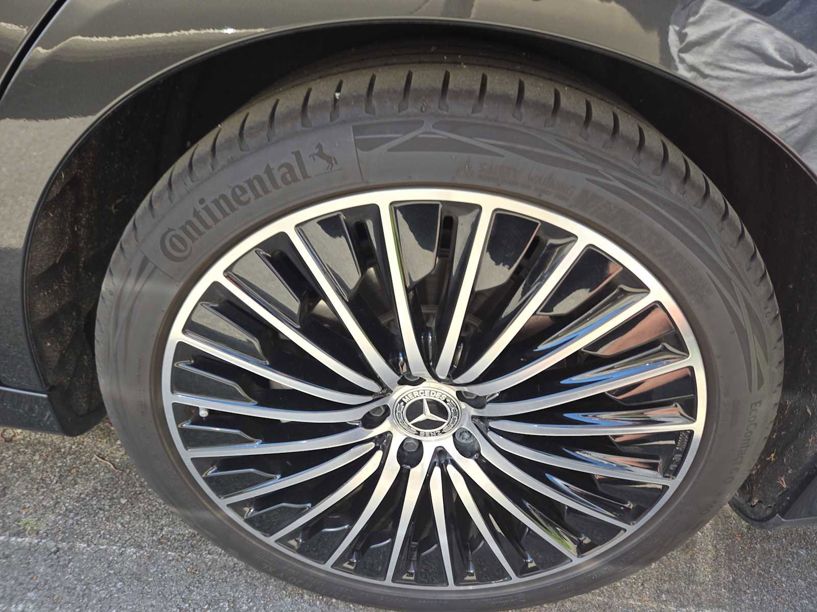 Used 2024 Mercedes-Benz E 350 4MATIC Sedan image 7