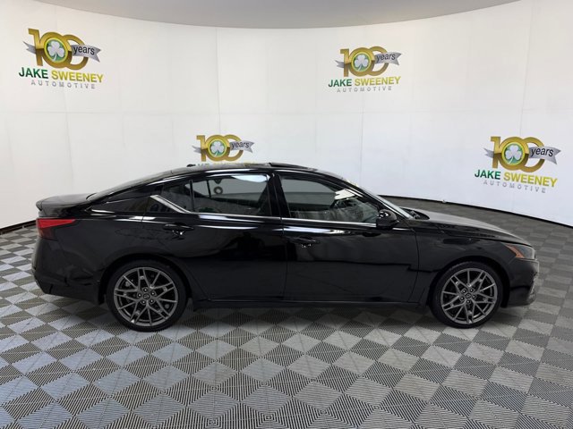 Used 2023 Nissan Altima 2.0 SR image 11