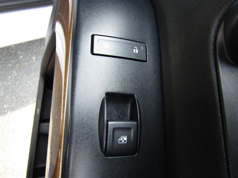 Used 2018 Chevrolet Silverado 1500 LTZ image 31