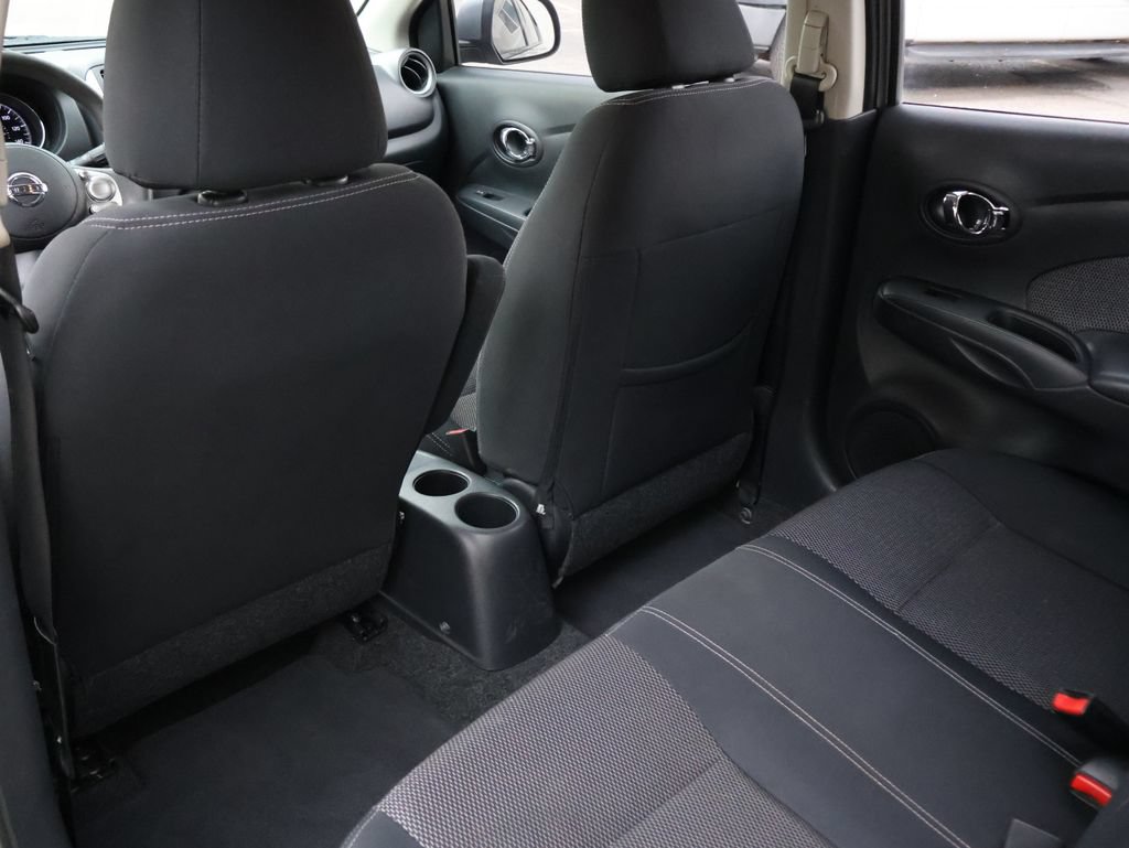 Used 2014 Nissan Versa SV w/ Convenience Package FWD image 10