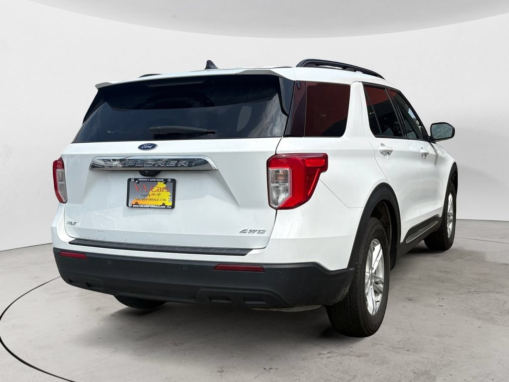 Used 2022 Ford Explorer XLT AWD/4WD image 3