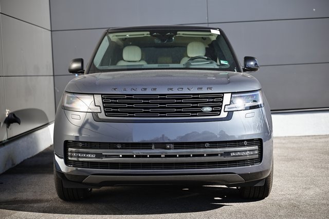 New 2025 Land Rover Range Rover SE image 10