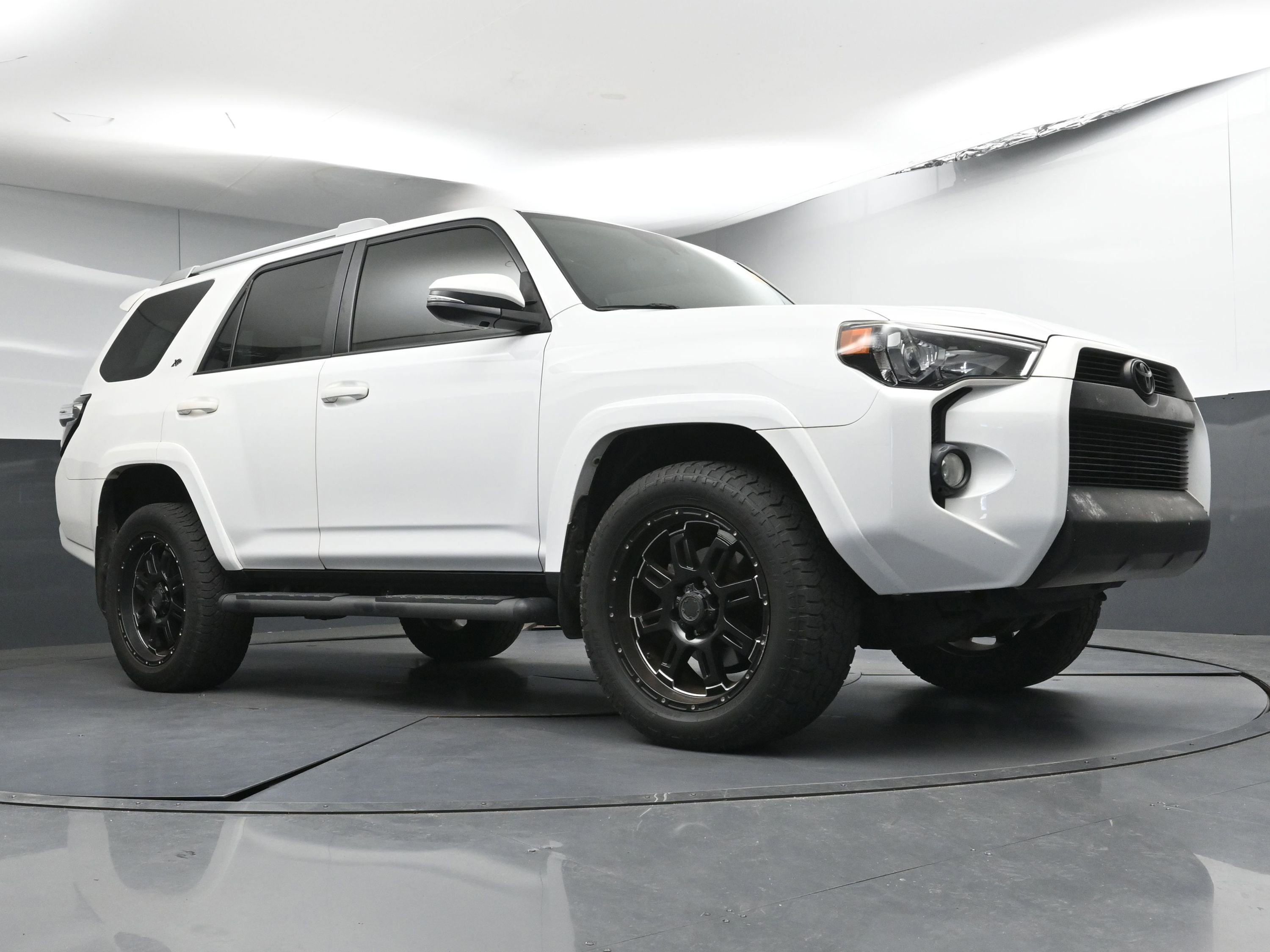 Used 2016 Toyota 4Runner SR5 Premium image 24