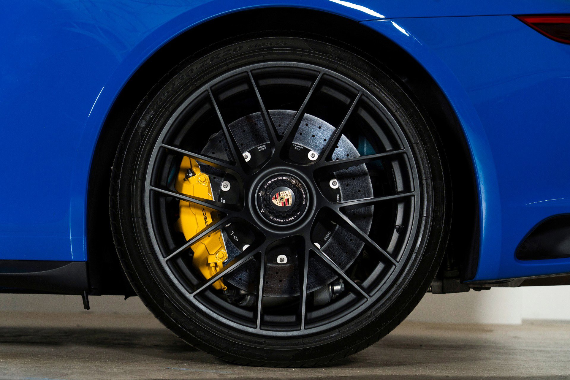 Used 2018 Porsche 911 Targa 4 GTS image 39