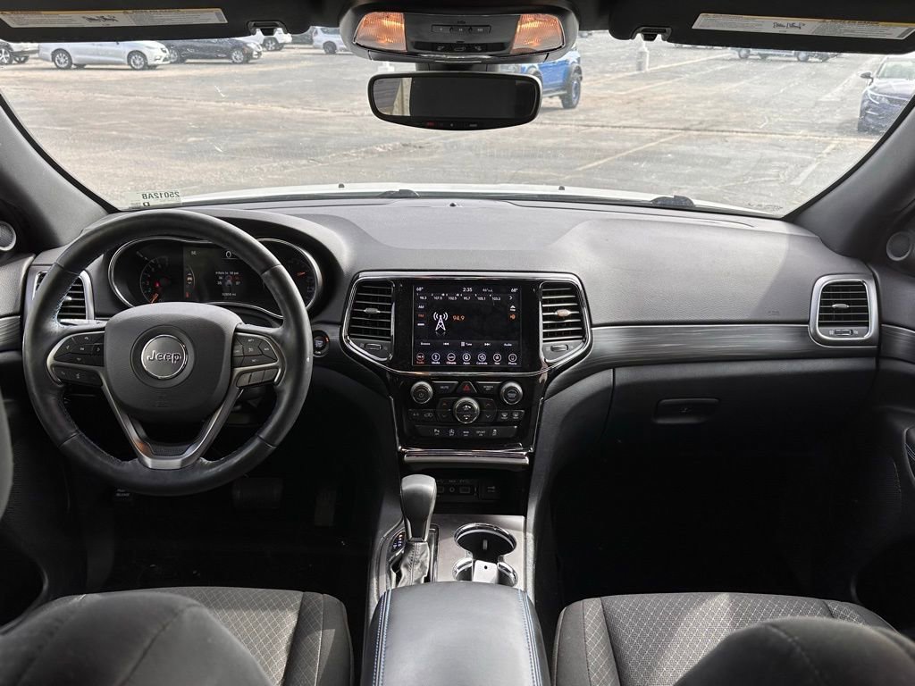 Used 2019 Jeep Grand Cherokee Laredo image 21