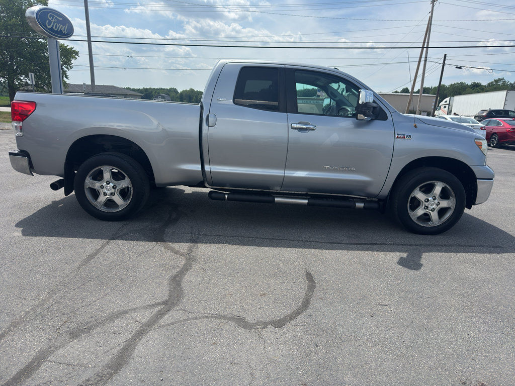 Used 2013 Toyota Tundra 4x4 Double Cab w/ SR5 Pkg image 2