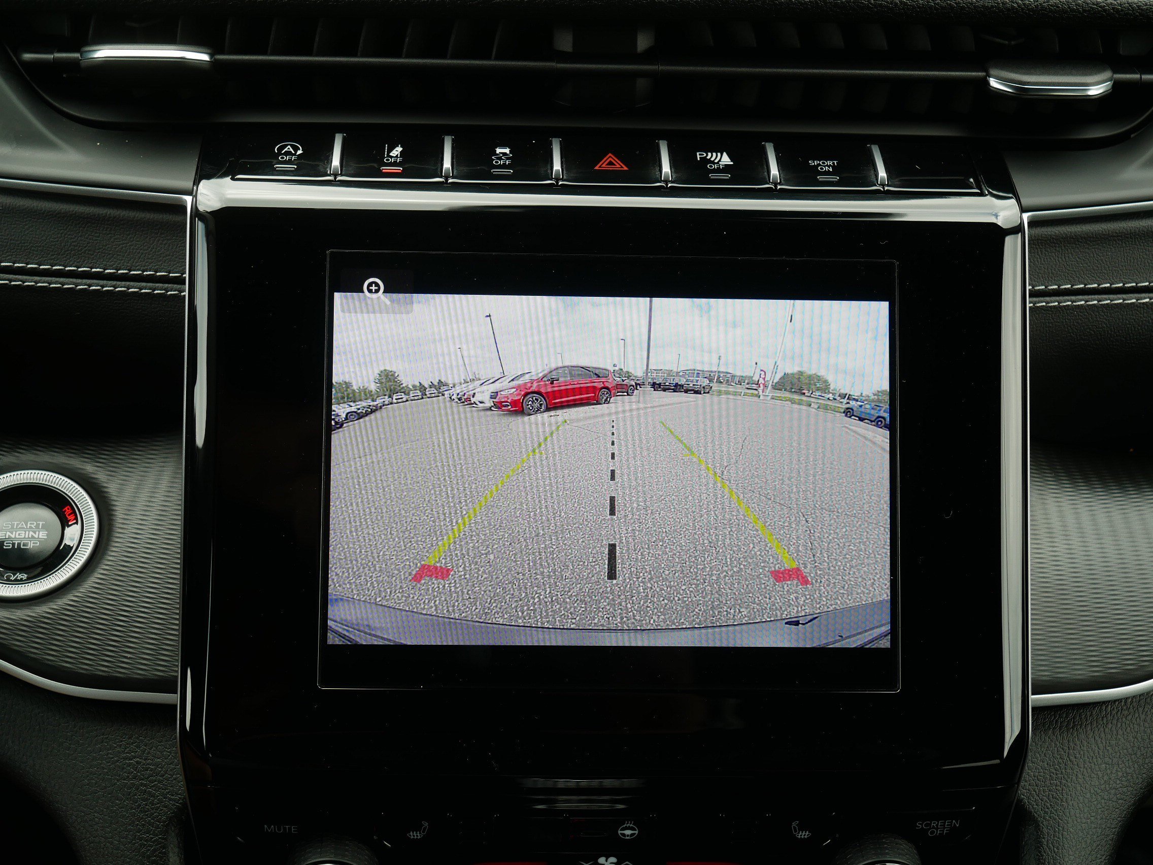 Used 2024 Jeep Grand Cherokee Laredo w/ Luxury Tech Group I AWD/4WD image 27