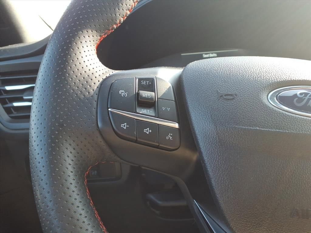 Certified 2023 Ford Escape ST-Line Select w/ Tech Pack #2 image 16