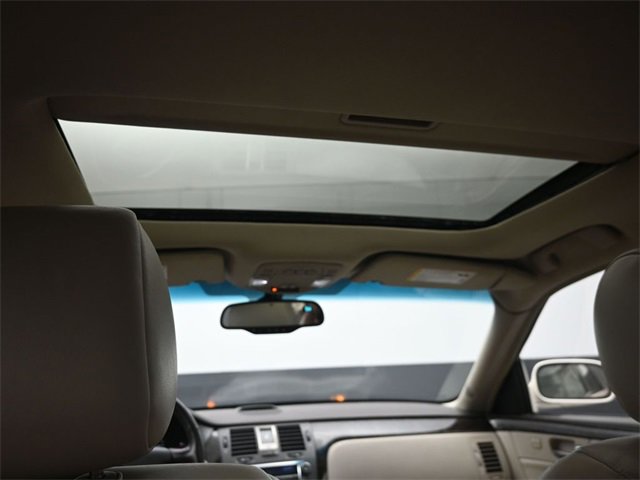 Used 2008 Cadillac DTS w/ Sun And Sound Package image 21