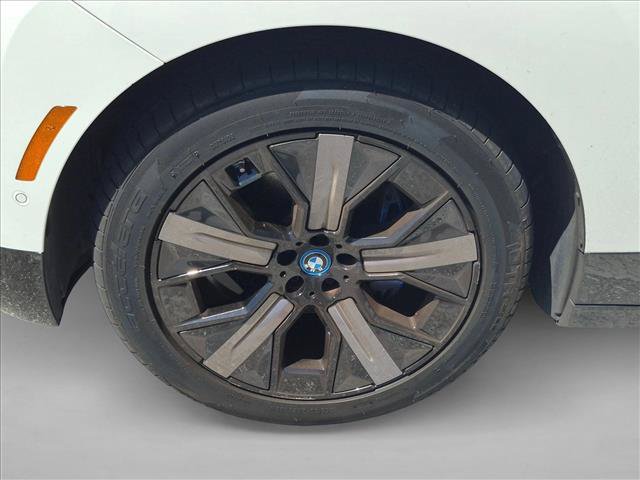 Certified 2024 BMW iX xDrive50 w/ Premium Package AWD/4WD image 21