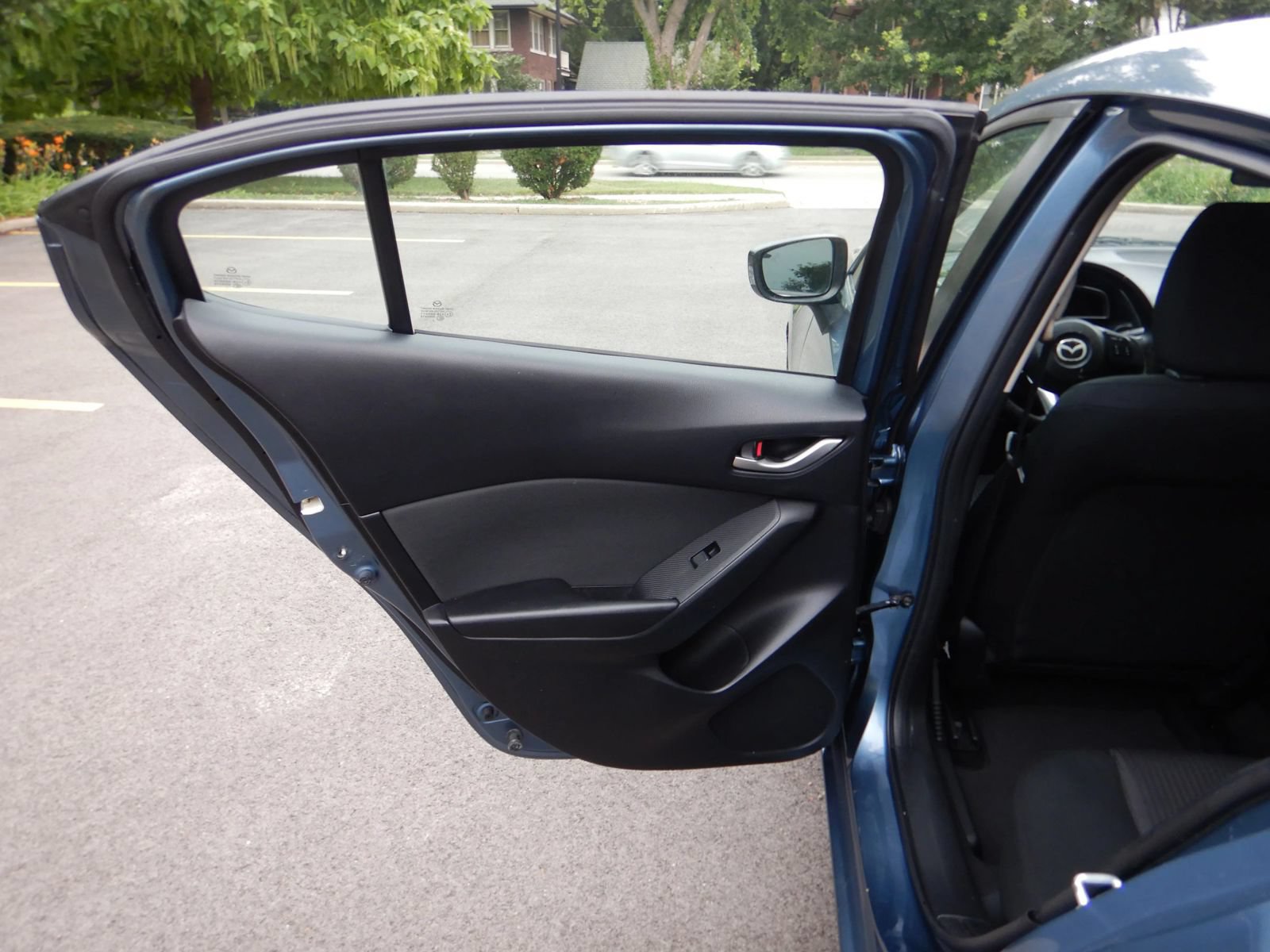 Used 2014 MAZDA MAZDA3 i Touring FWD image 16