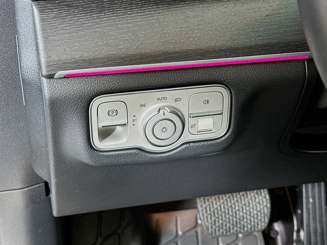 Used 2022 Mercedes-Benz GLE 350 4MATIC image 11