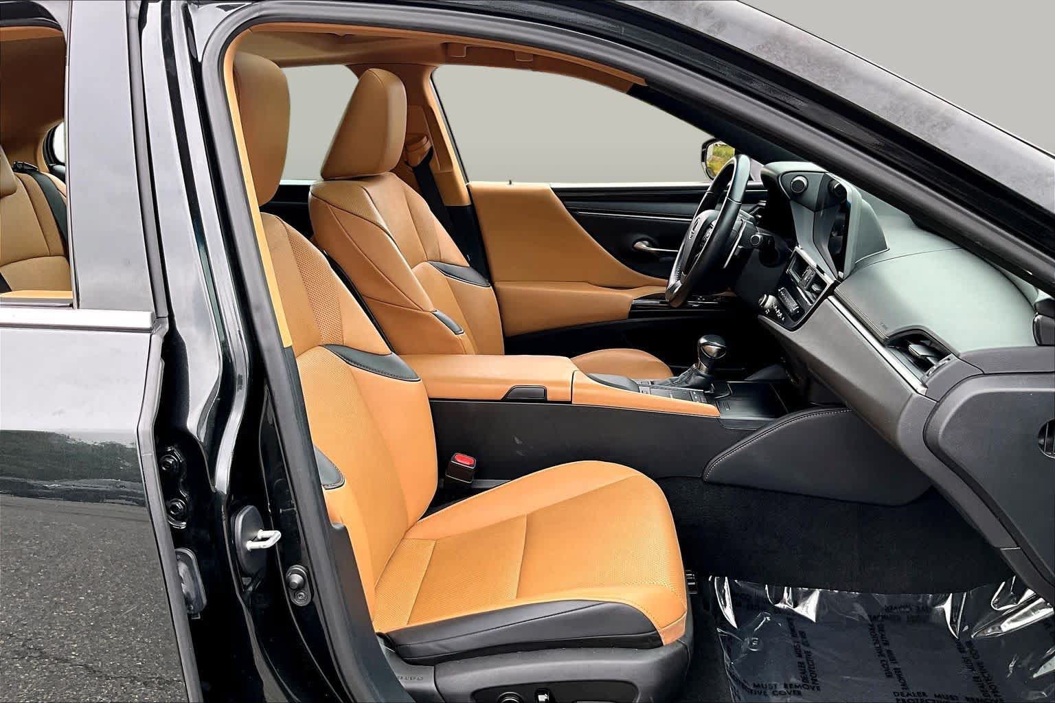 Used 2022 Lexus ES 350 w/ Accessory Package 2 FWD image 9