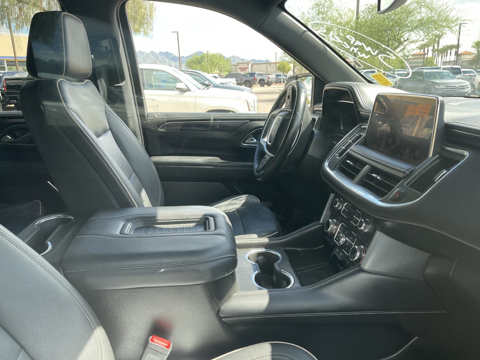Used 2023 GMC Yukon SLT RWD image 7