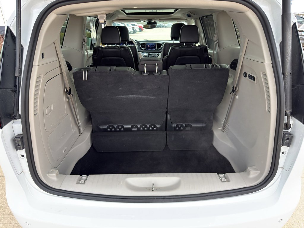 Used 2020 Chrysler Pacifica Limited w/ Advanced Safetytec Group image 18