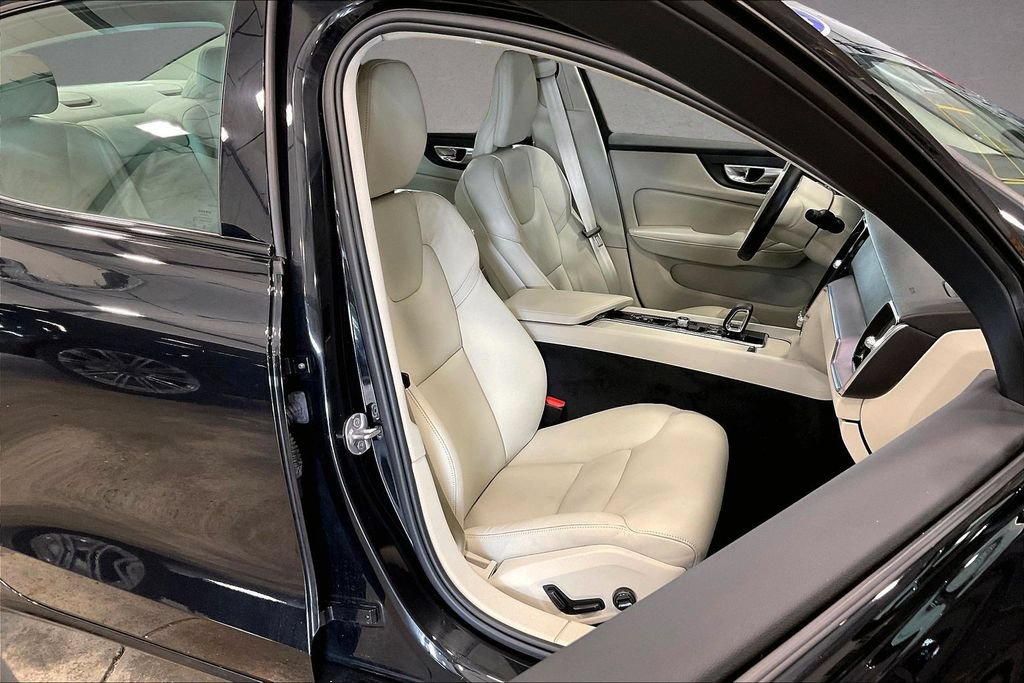Used 2024 Volvo S60 B5 Core w/ Climate Package AWD/4WD image 30