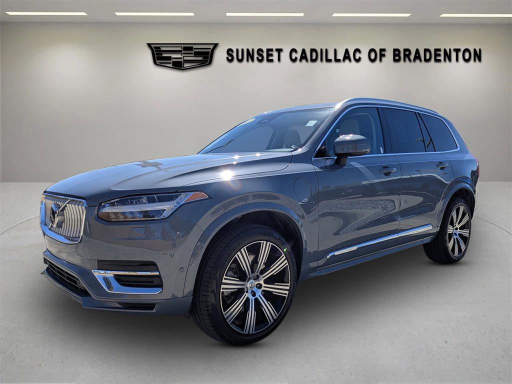 Used 2023 Volvo XC90 T8 Plus w/ Protection Package Premier image 3