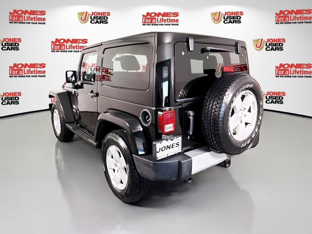 Used 2012 Jeep Wrangler Sahara w/ Connectivity Group AWD/4WD image 2