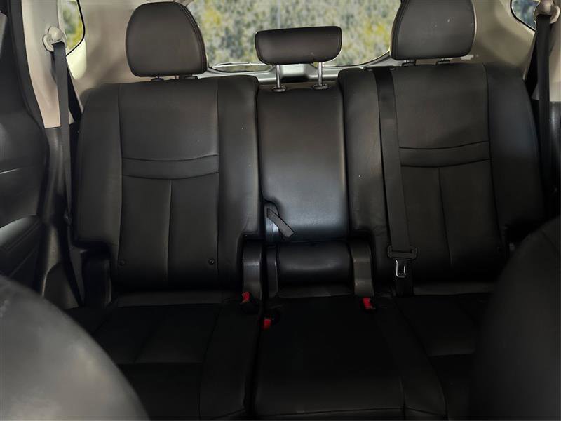 Used 2015 Nissan Rogue SL w/ SL Premium Package image 15