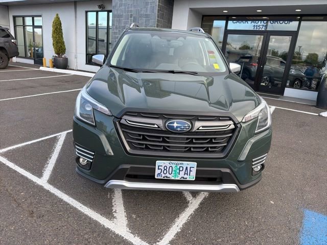 Used 2022 Subaru Forester Touring AWD/4WD image 2