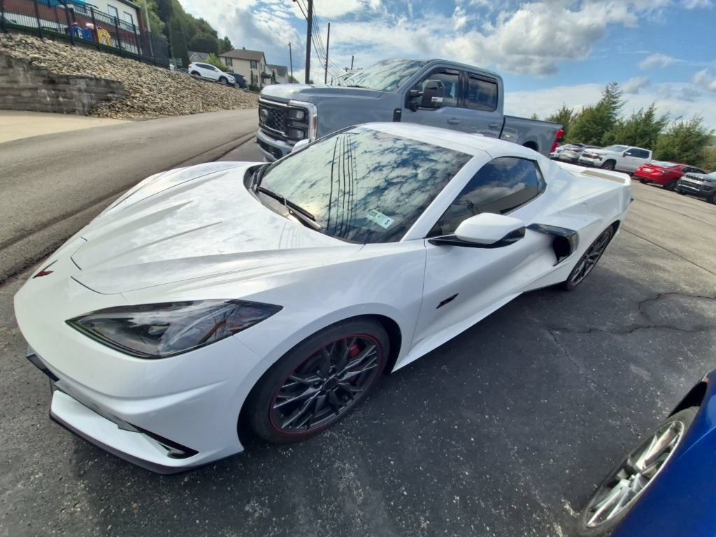 Used 2023 Chevrolet Corvette Stingray Premium Conv w/ Z51 Performance Package RWD image 4
