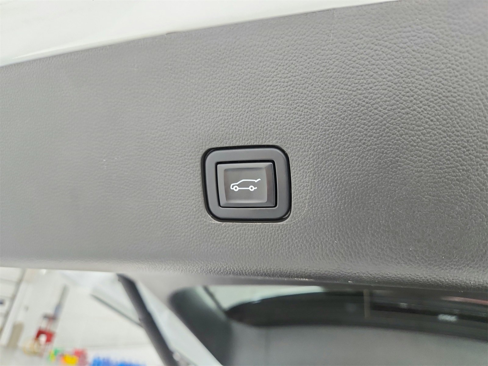 Used 2022 Chevrolet Traverse LT w/ Midnight/Sport Edition image 44