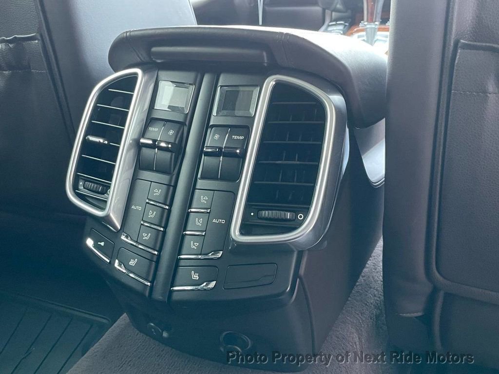 Used 2011 Porsche Cayenne S AWD/4WD image 15