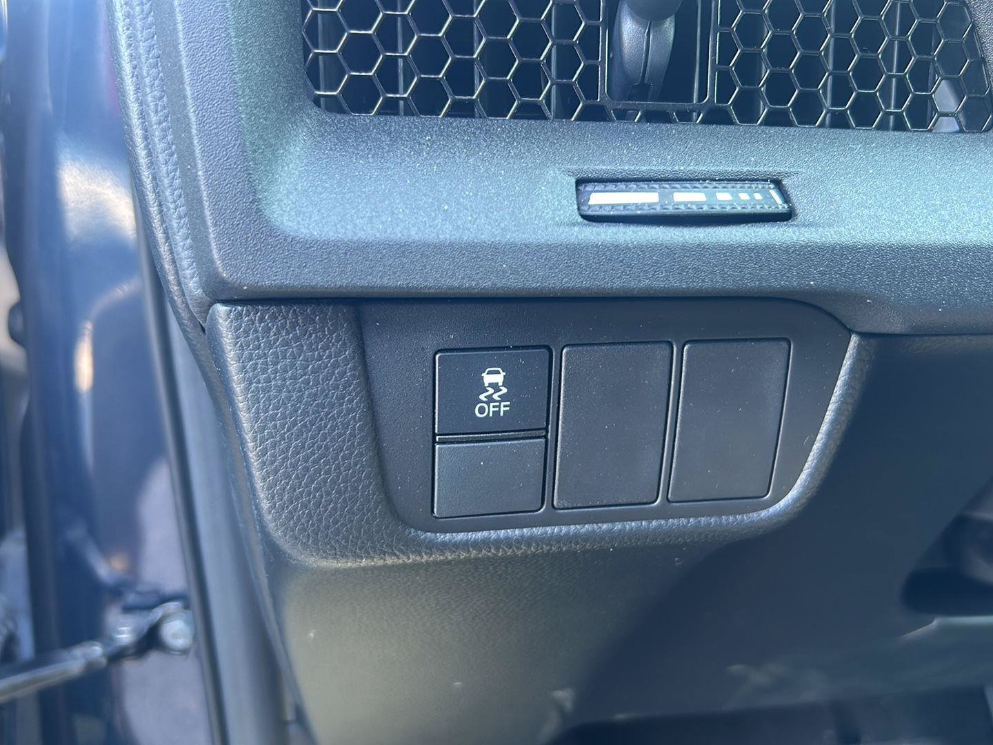 Used 2025 Honda CR-V LX image 14