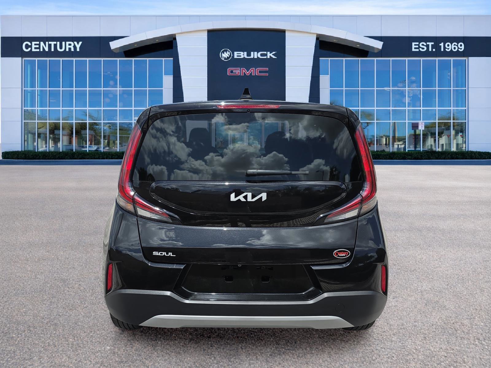 Used 2025 Kia Soul LX FWD image 5