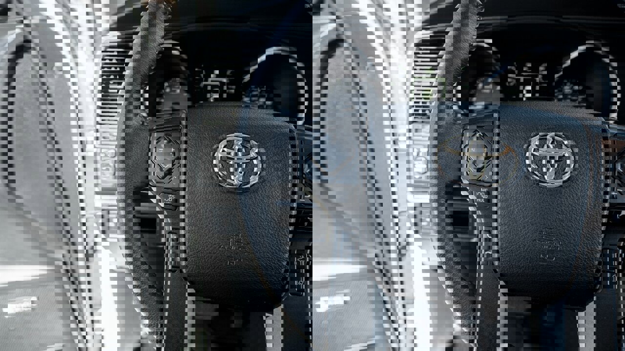 Used 2021 Toyota Sequoia TRD Pro AWD/4WD image 30