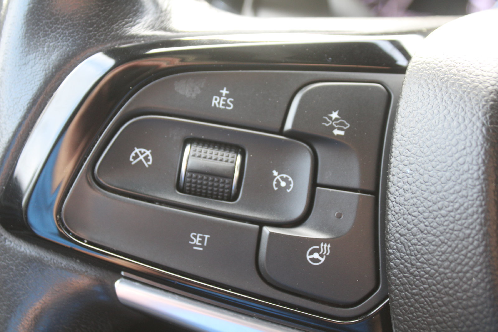 Used 2022 Buick Enclave Premium FWD image 34