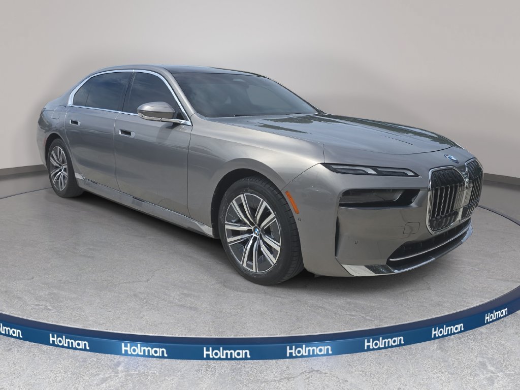 Certified 2024 BMW i7 eDrive50 w/ Premium Package RWD image 3