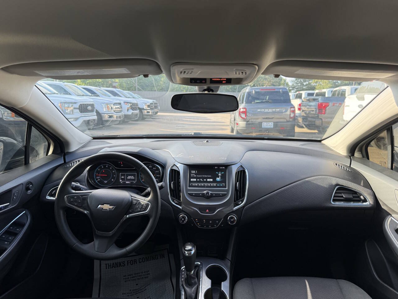 Used 2018 Chevrolet Cruze LT w/ Convenience Package FWD image 17