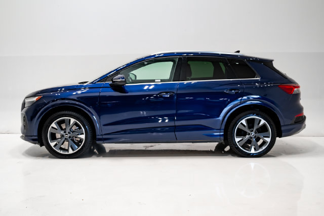 Used 2022 Audi Q4 e-tron Premium w/ Convenience Package AWD/4WD image 27