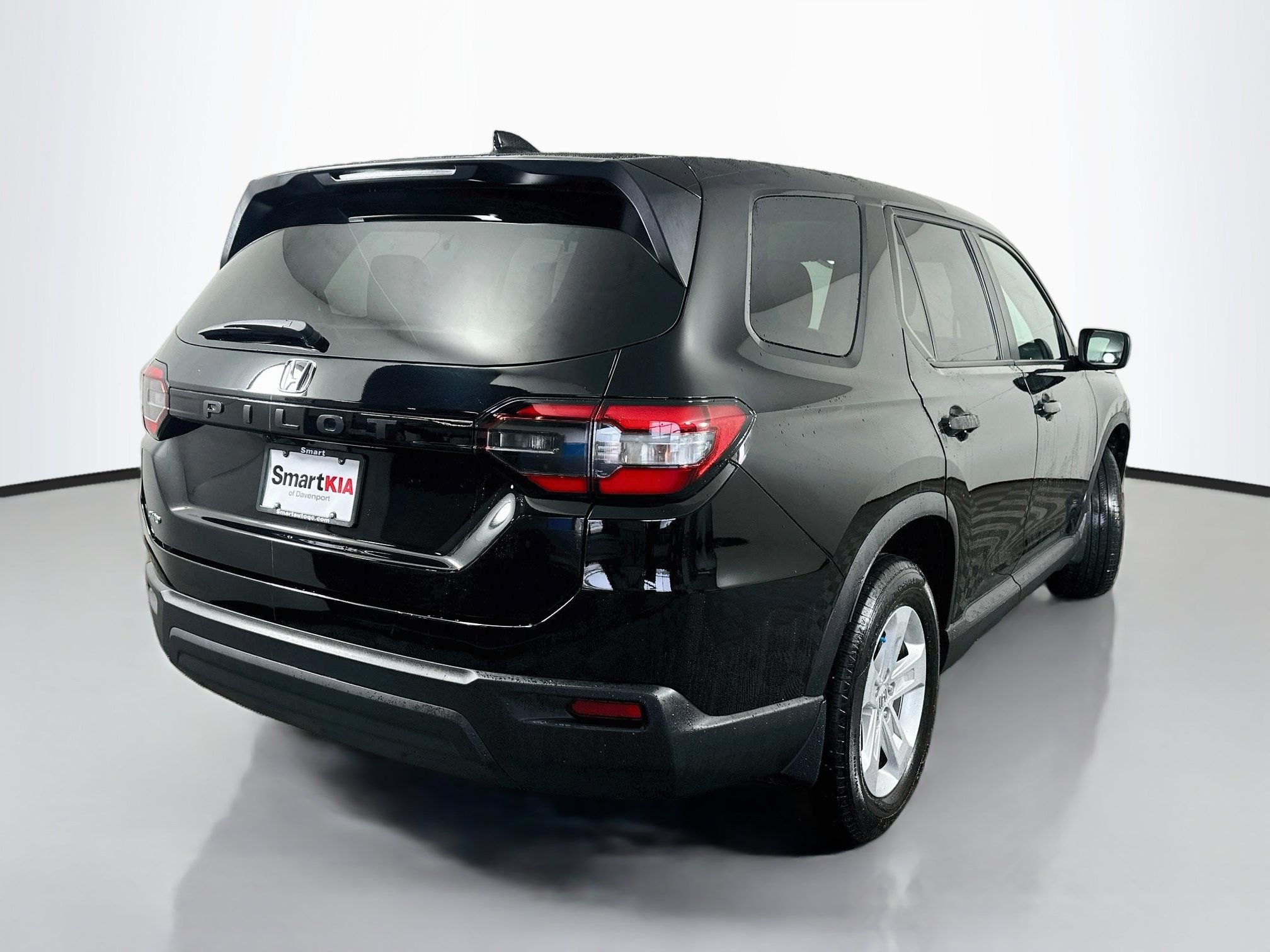 Used 2023 Honda Pilot LX image 7