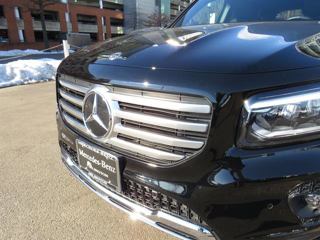 Used 2025 Mercedes-Benz GLB 250 4MATIC image 24