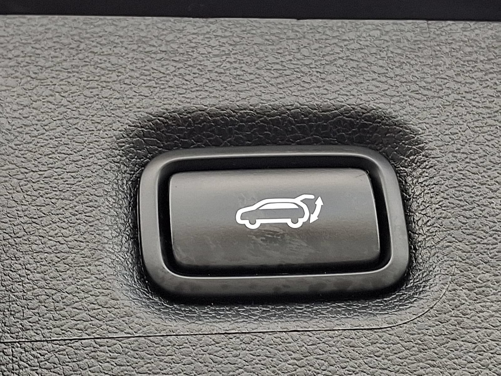Certified 2023 Hyundai Santa Fe Limited AWD/4WD image 33