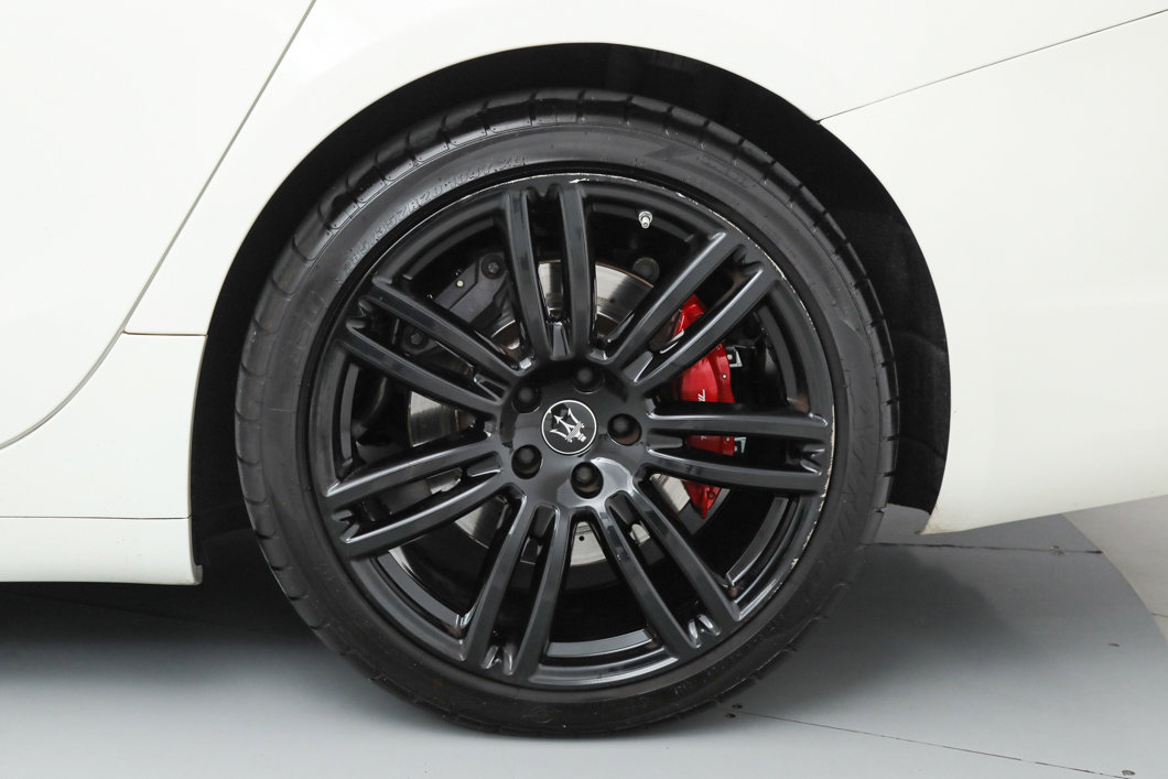 Certified 2023 Maserati Ghibli Modena Q4 AWD/4WD image 22