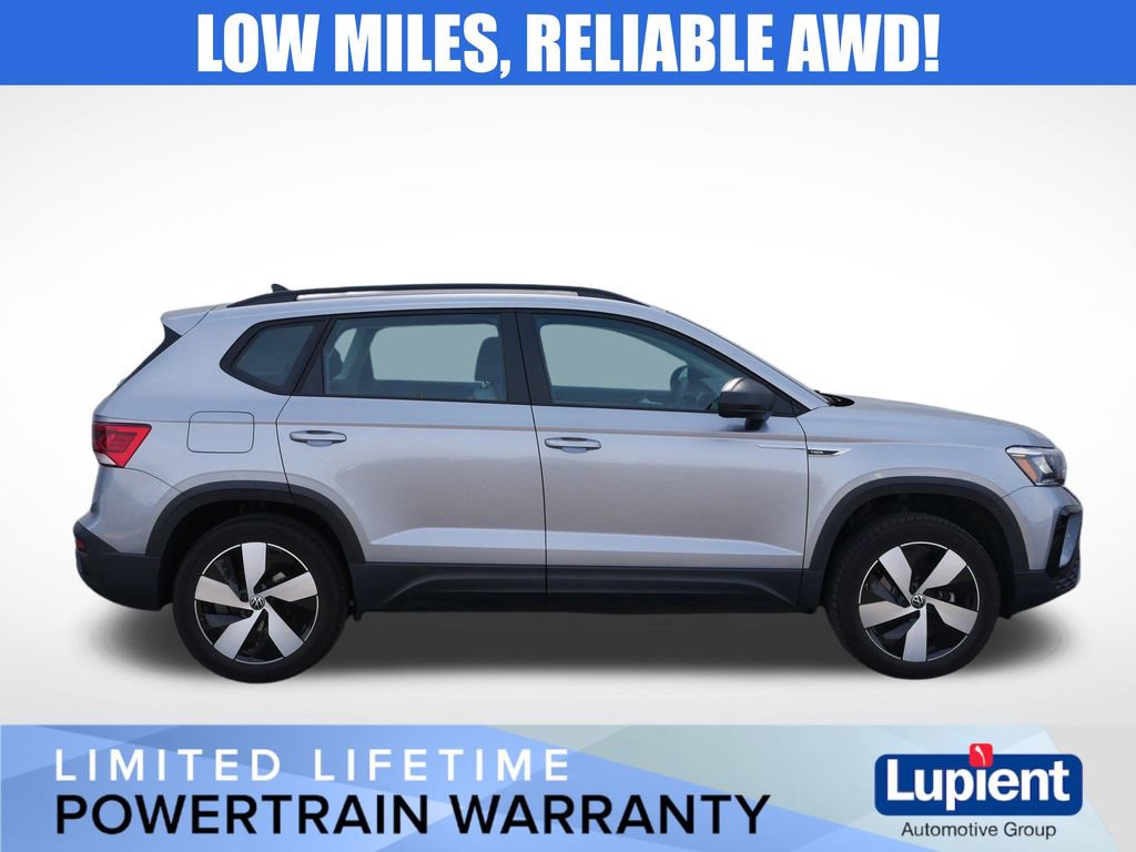 Used 2024 Volkswagen Taos S image 2