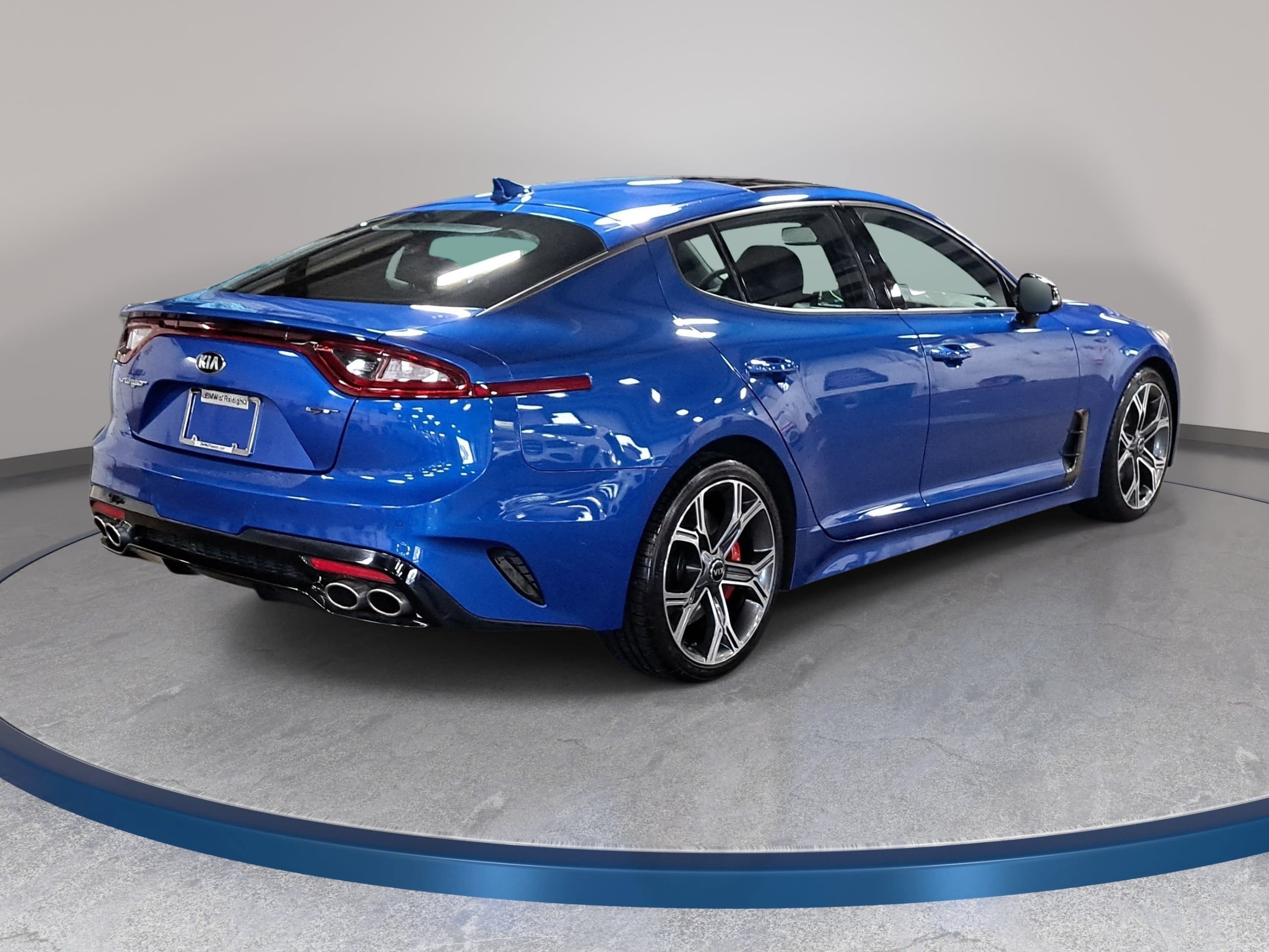 Used 2019 Kia Stinger GT1 RWD image 5