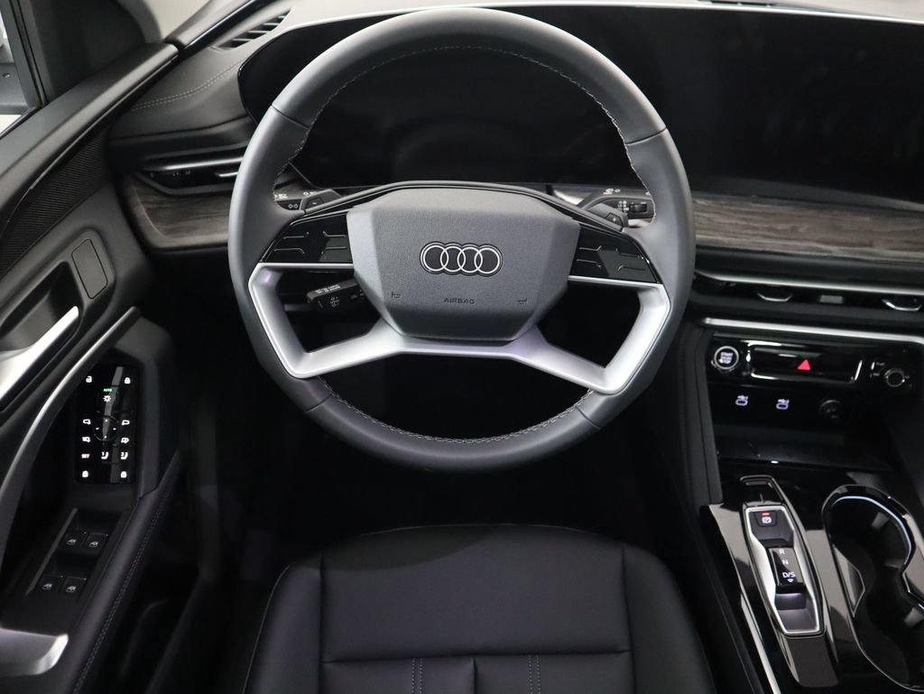 Used 2025 Audi Q5 Premium w/ Convenience Package AWD/4WD image 11