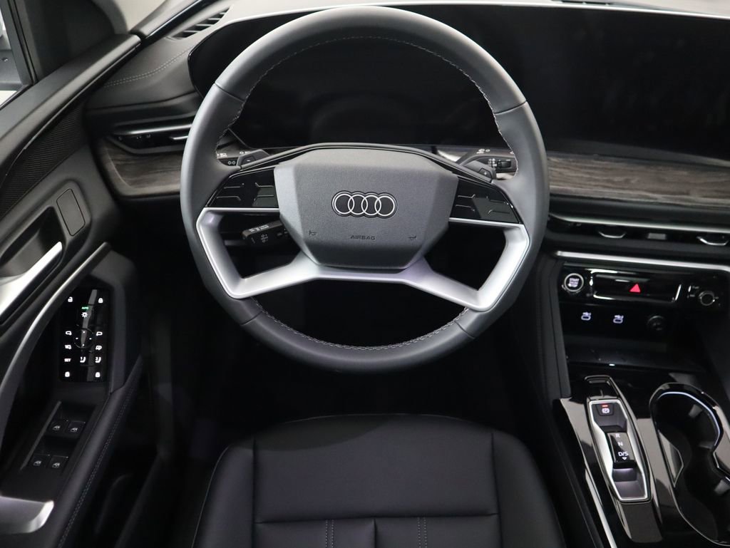 Used 2025 Audi Q5 Premium w/ Convenience Package AWD/4WD image 11
