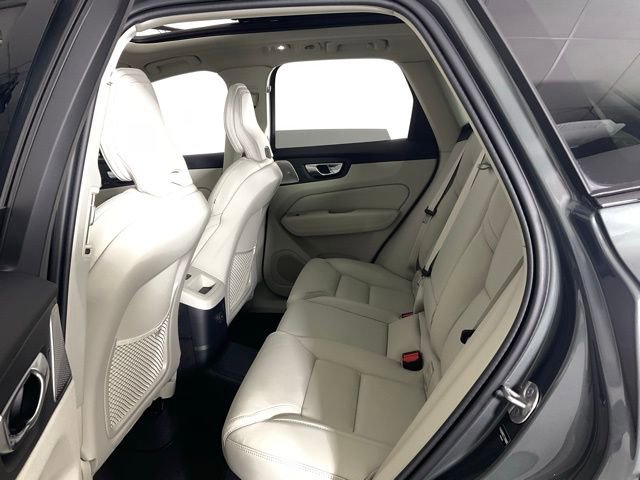 New 2026 Volvo XC60 T8 Ultra image 33